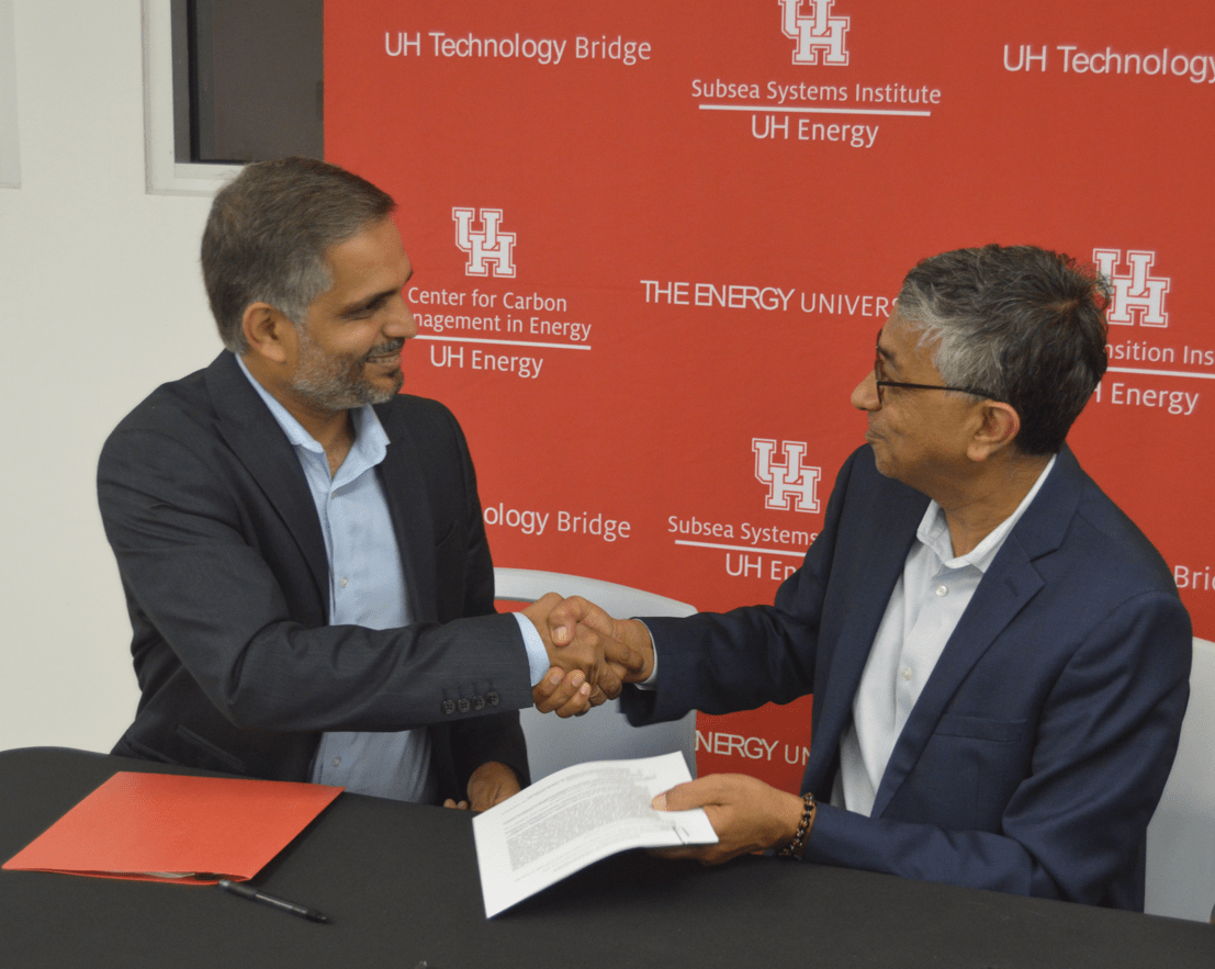 Black & Veatch shake hands. 